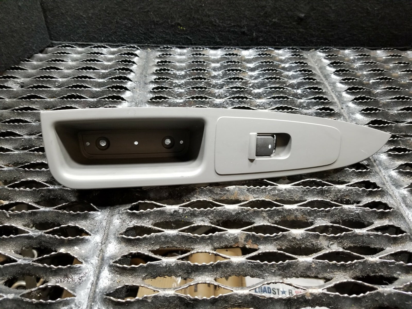 08 09 10 11 12 Chevy Malibu Rear Left Driver Side Power Window Switch OEM