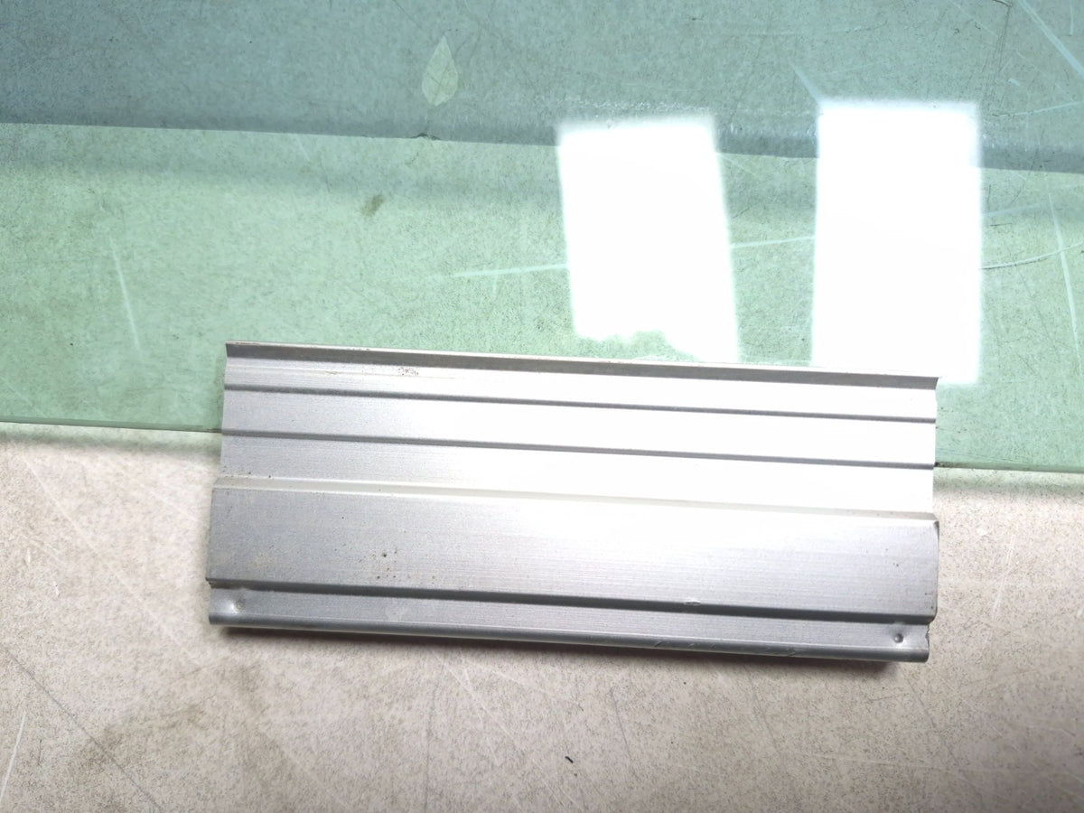 2007 Saab 9-5 Aero Front Driver Window Glass OEM