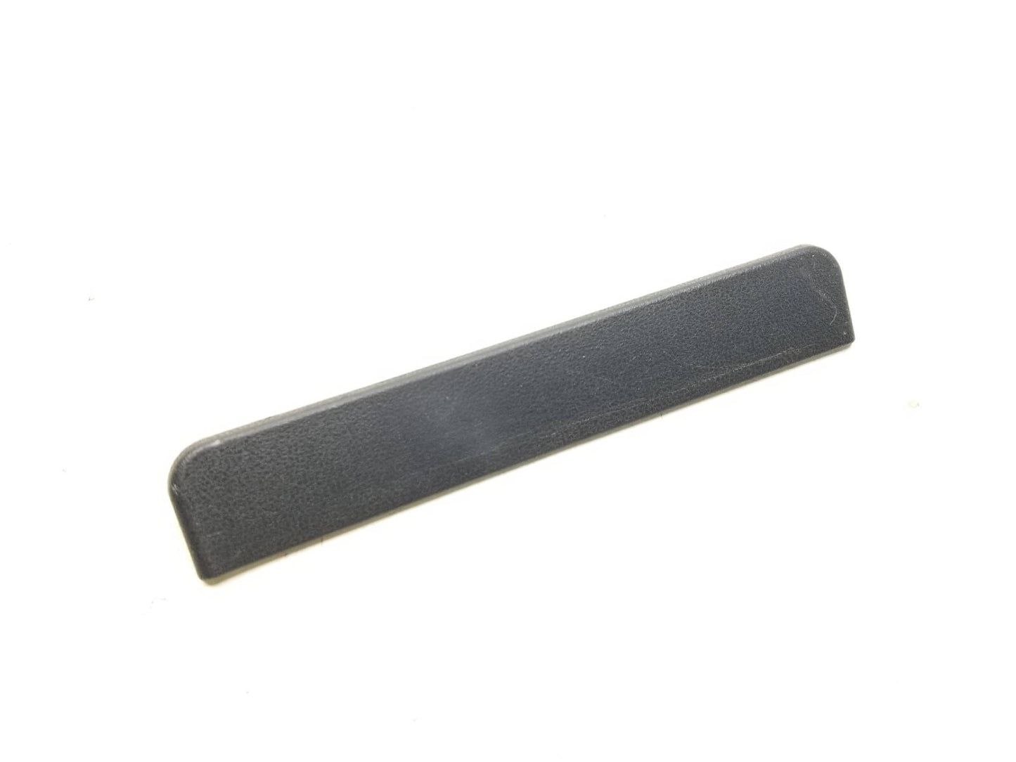 2008 - 2015 Nissan Rogue Door Sill Scuff Plate Trim Driver Side 2pcs OEM