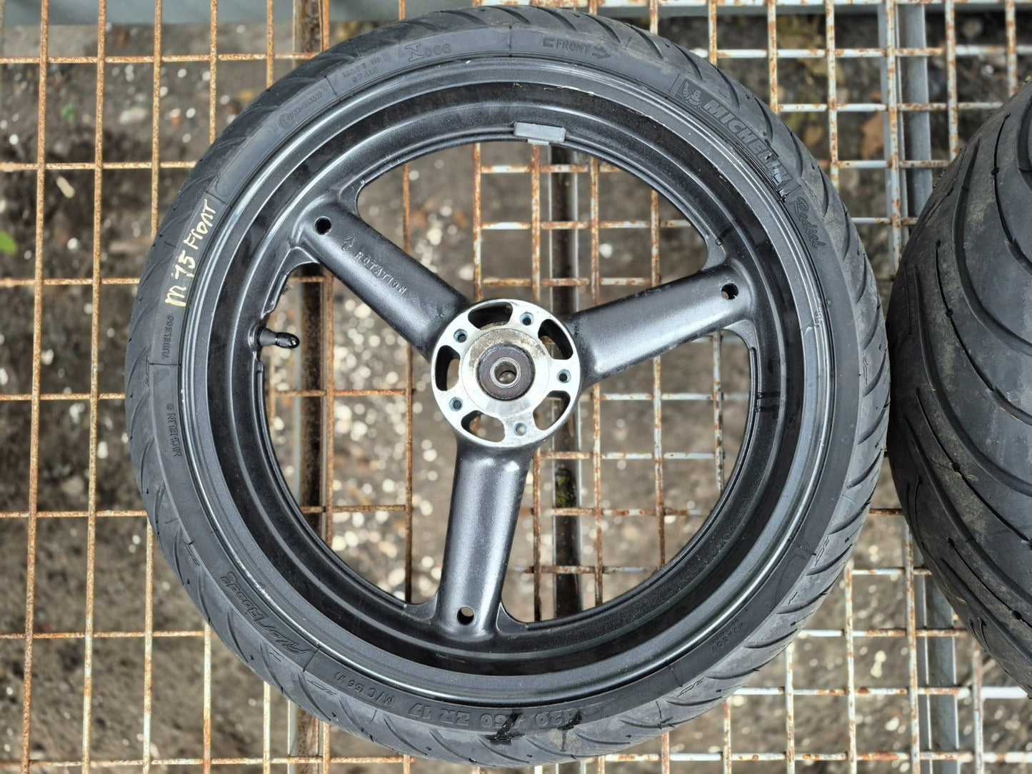 2001 Suzuki Gsx 750f Katana  Rear & Front Wheel W/ Tire Pair R 17 OEM