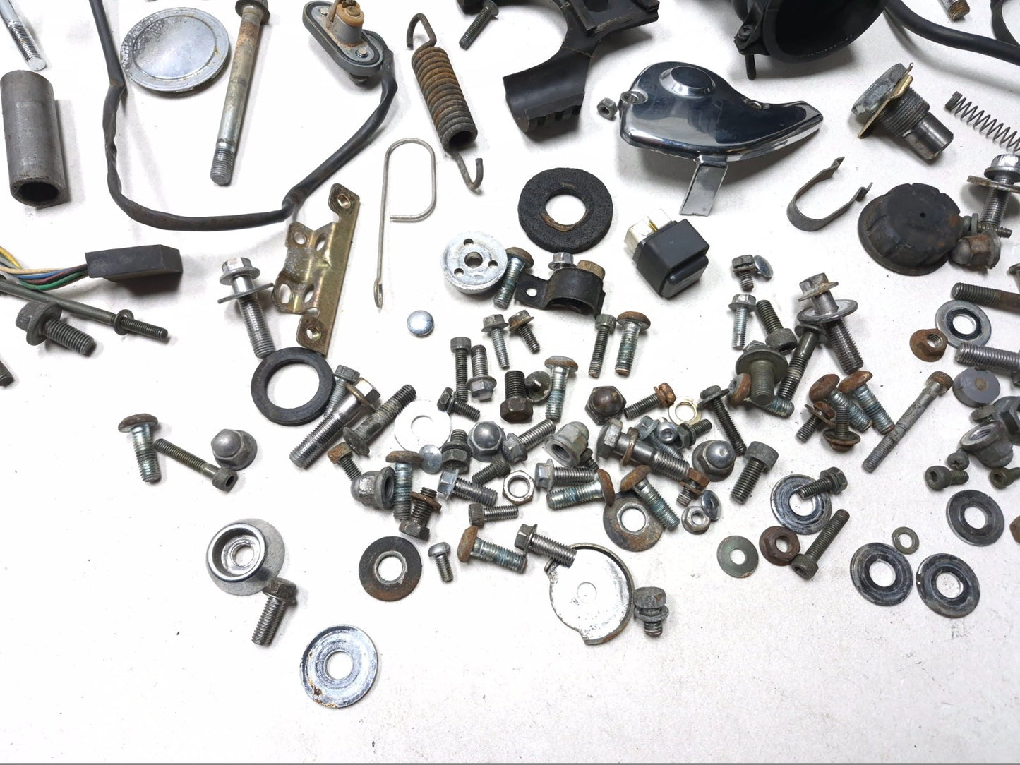 1996 Yamaha Virago Xv750 Misc Chassis Bolts And Hardware OEM