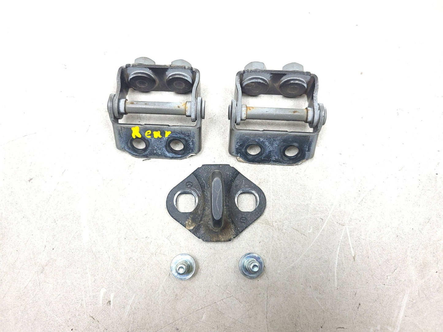 2009 Mazda Cx-7 Trunk Lid Hinge & Striker 3pcs W/ Bolt 2pcs OEM