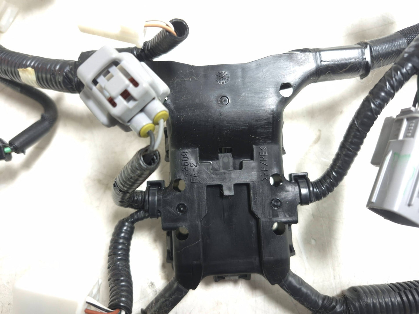 2009 Lexus IS250 Seat Wire Wiring Harness Front Passenger Side Right OEM