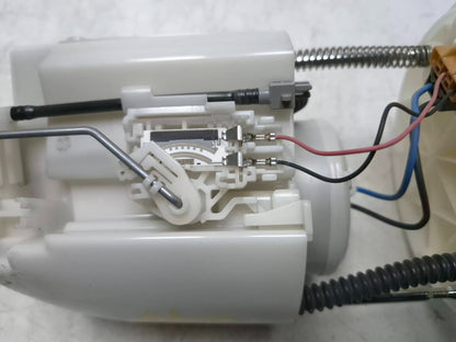 2010 Dodge Caliber Sxt Fuel Pump 05105074ac OEM