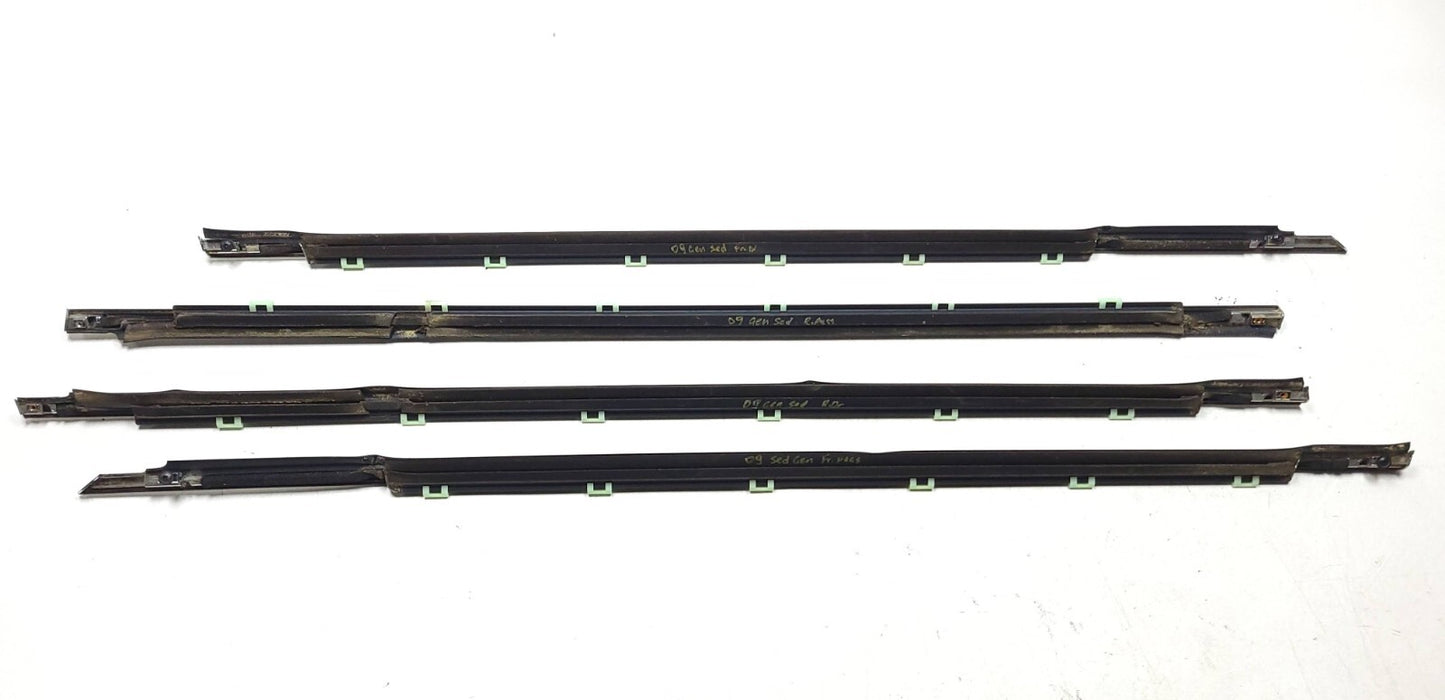 09-12 Hyundai Genesis Door Window Belt Seal Molding 4pcs OEM Sedan