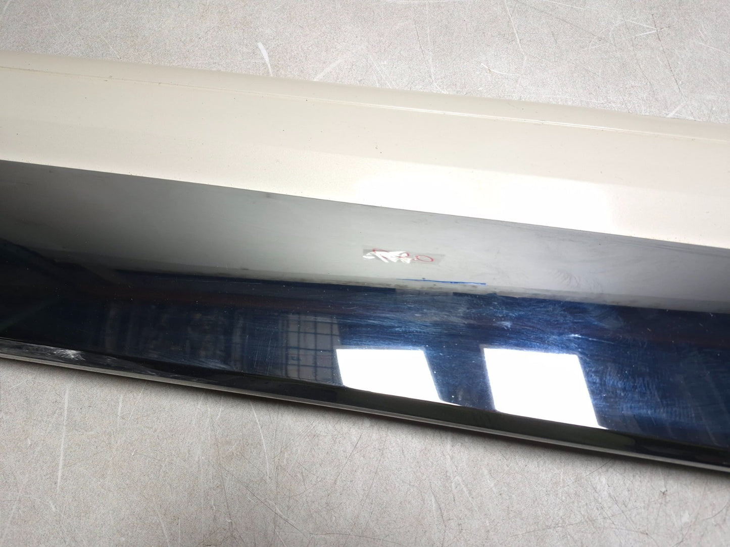 2008 Lincoln Navigator Rear Door Lower Molding Driver Side Left OEM