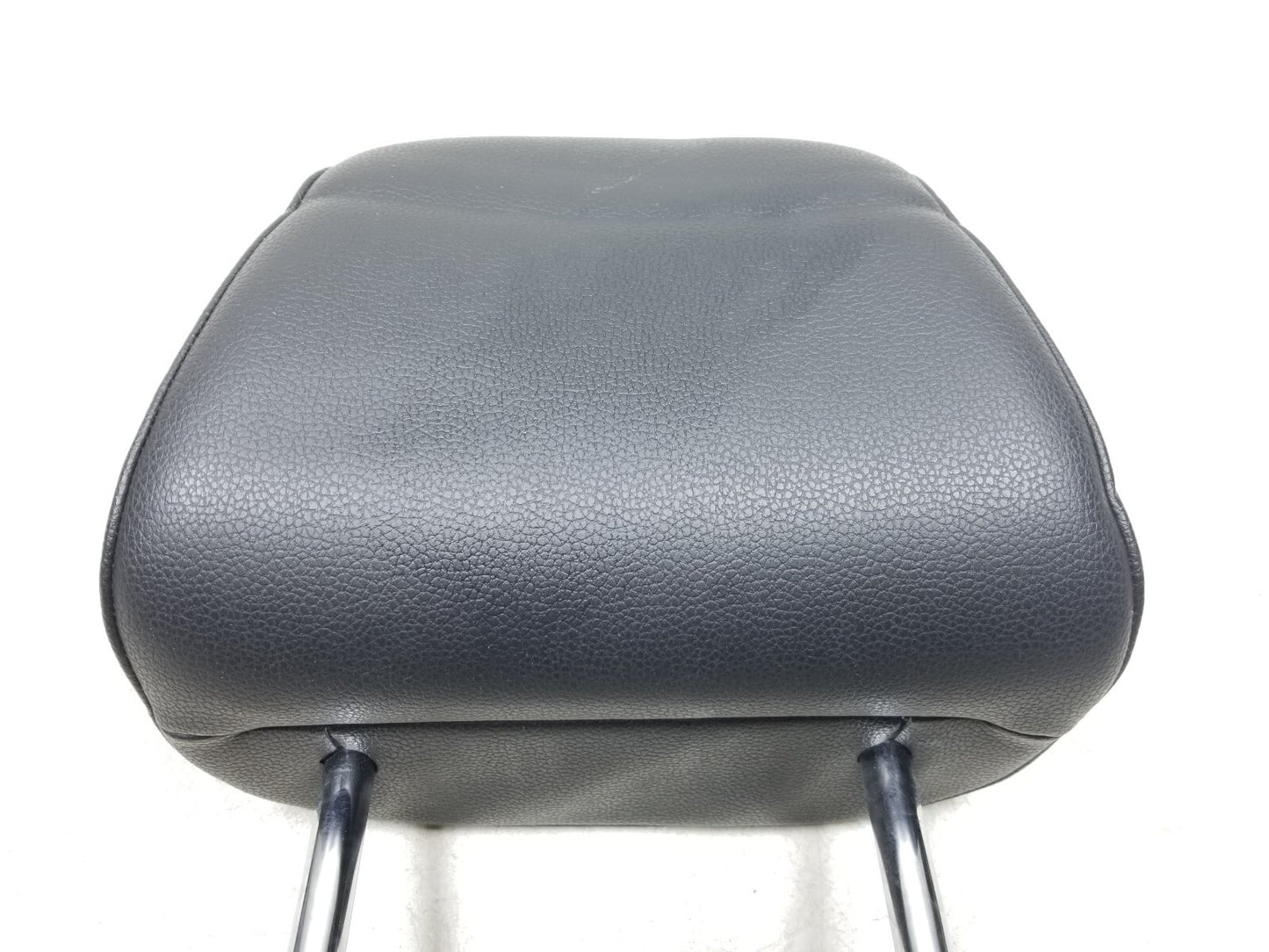 2015-2018 Volkswagen Passat Seat Headrest Front Passenger Side Right OEM