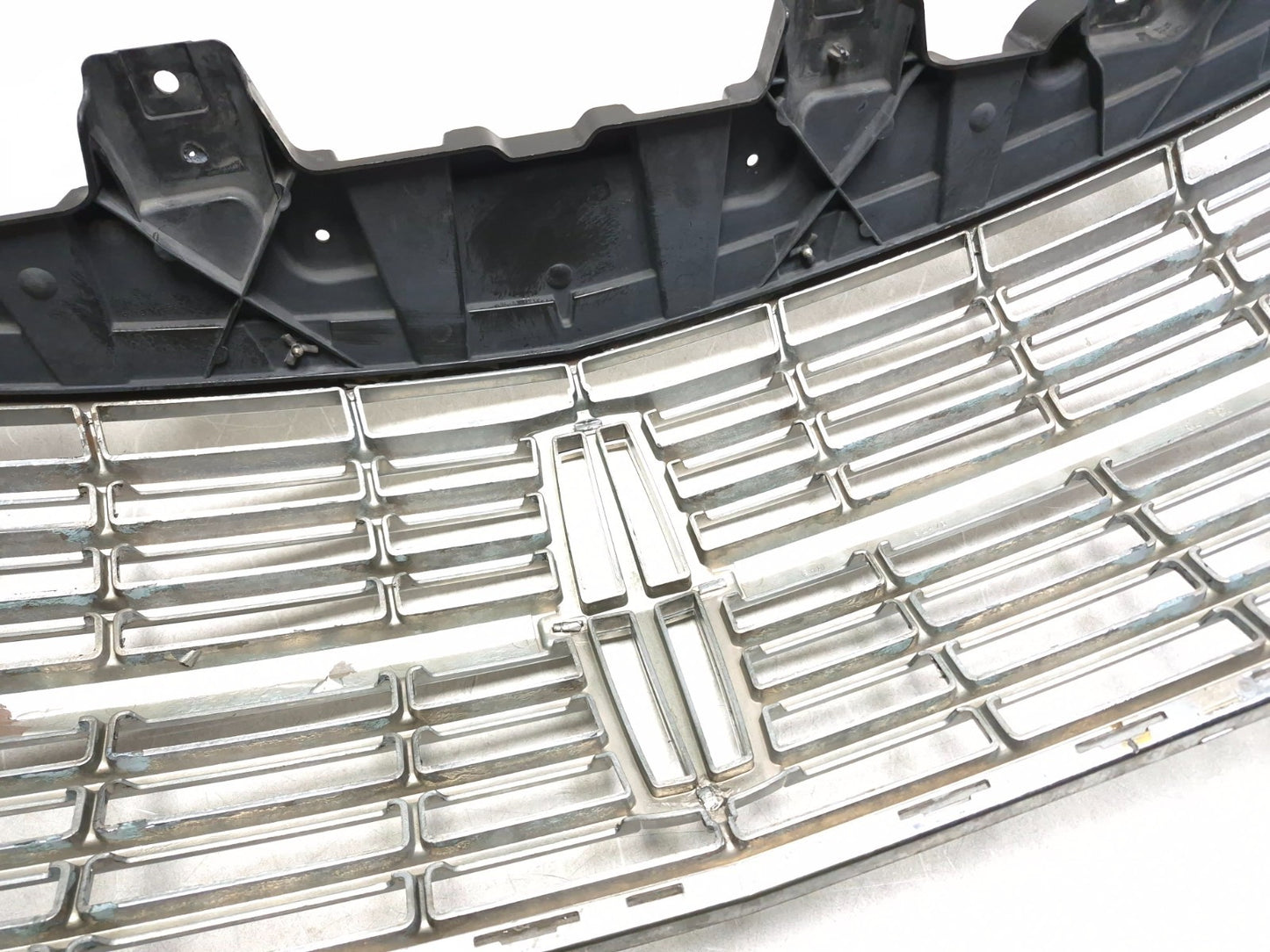 2008 Lincoln Navigator Front Upper Grille OEM