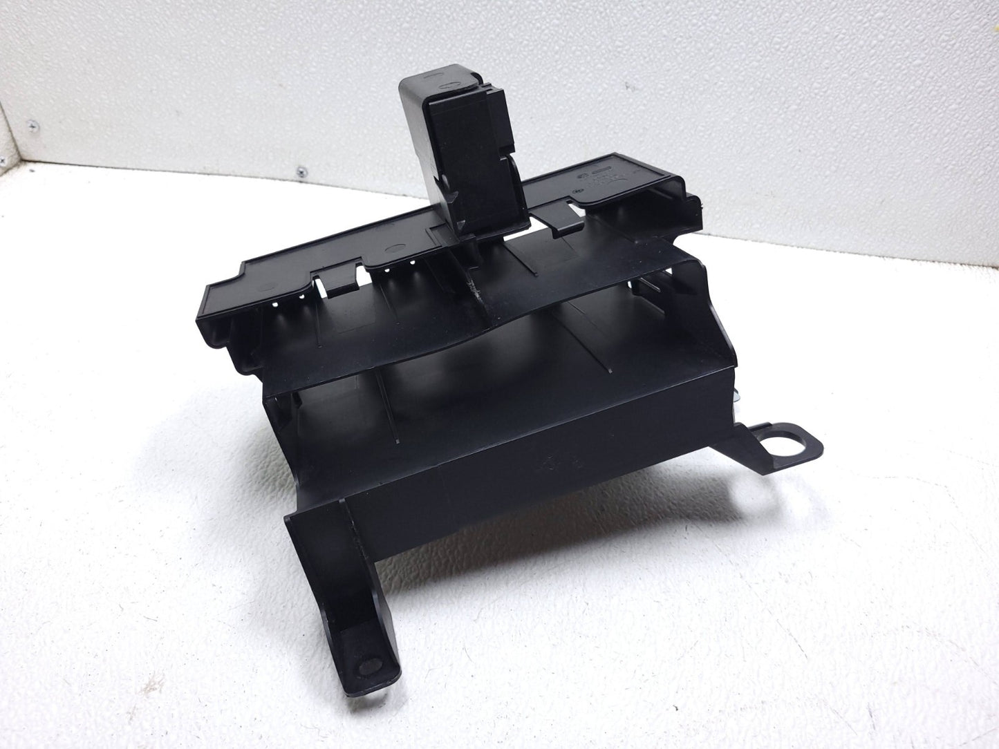 12 13 14 15 16 17 Audi A7 Parking Assits Control Module Mount Bracket OEM