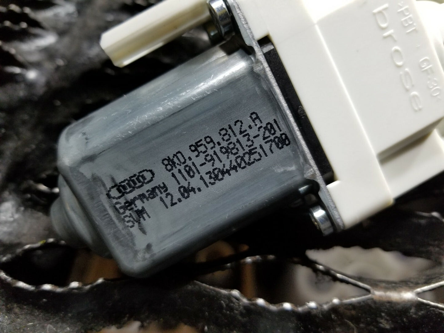 2013 2014 2015 2016 Audi A4 B8 Rear Door Window Motor Passenger Side Right OEM