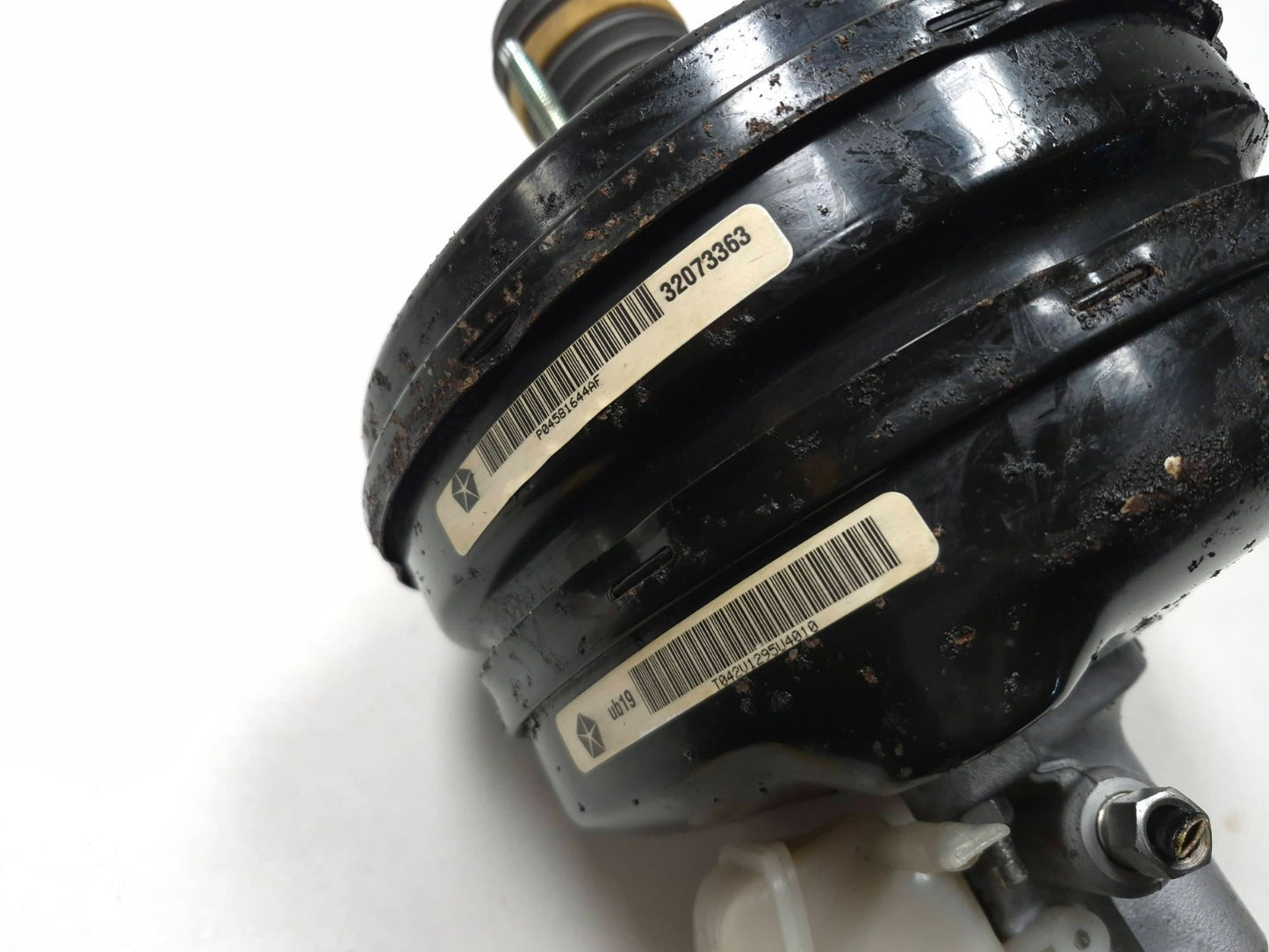 2015 Chrysler 300s Power Brake Booster W/ Master Cylinder OEM