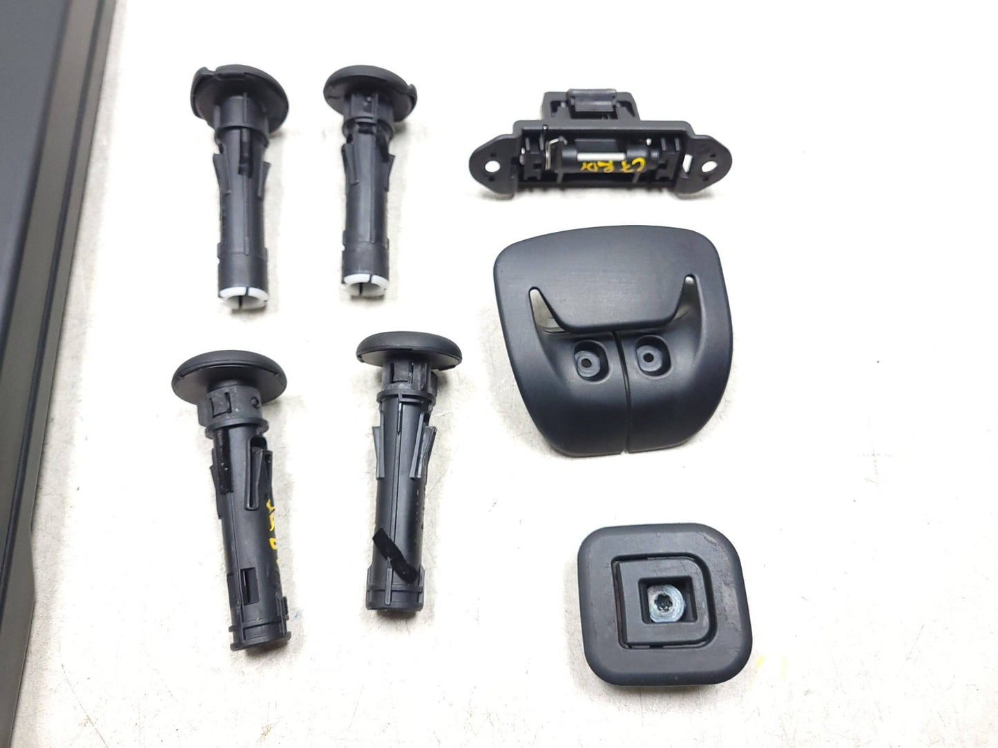 2007 - 2013 BMW X5 E70 Rear Seat Center Trim & Headrest Guide Sleeve OEM