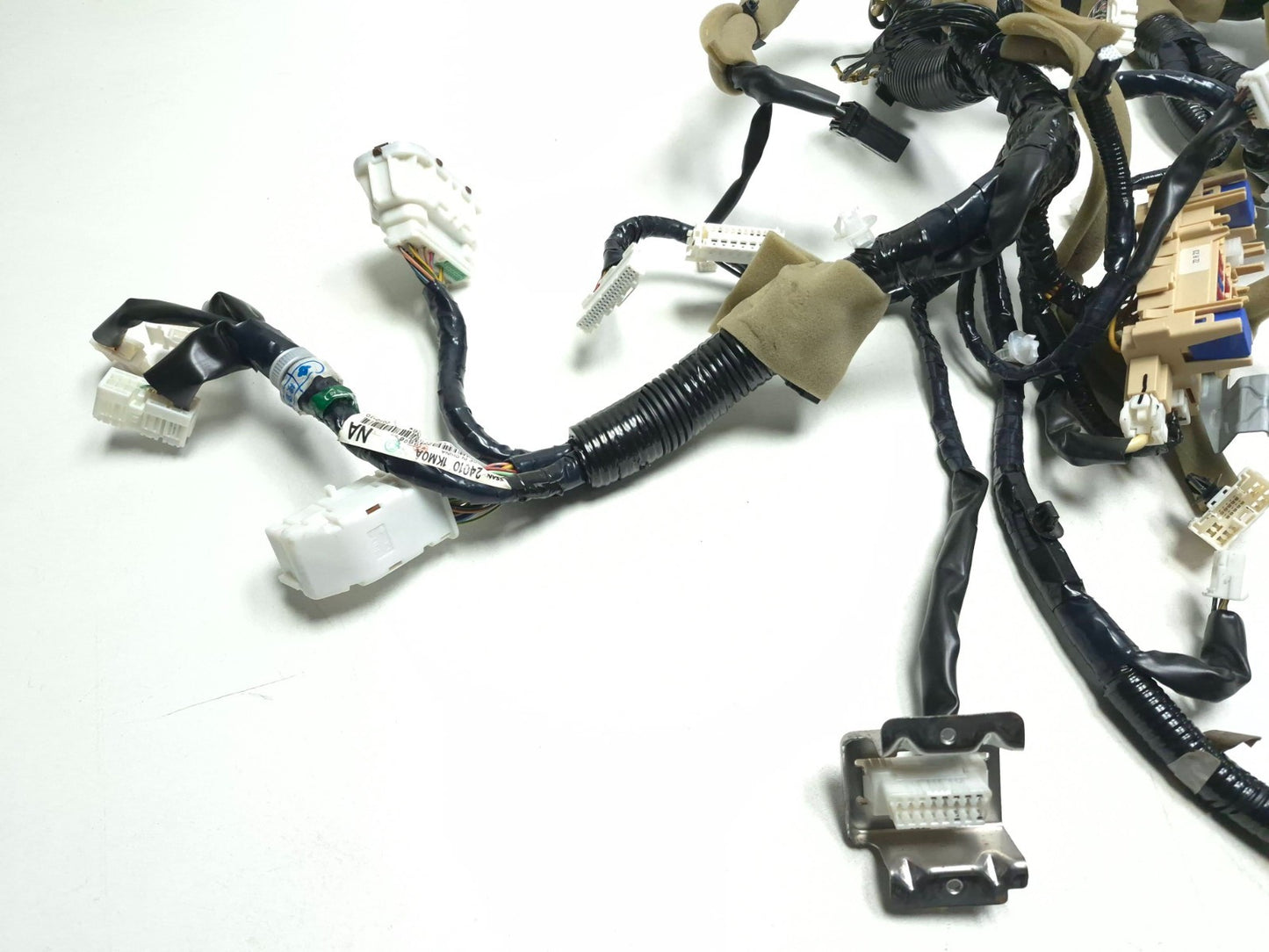 2011 Nissan Juke Dashboard Instrument Panel Wiring Harness OEM