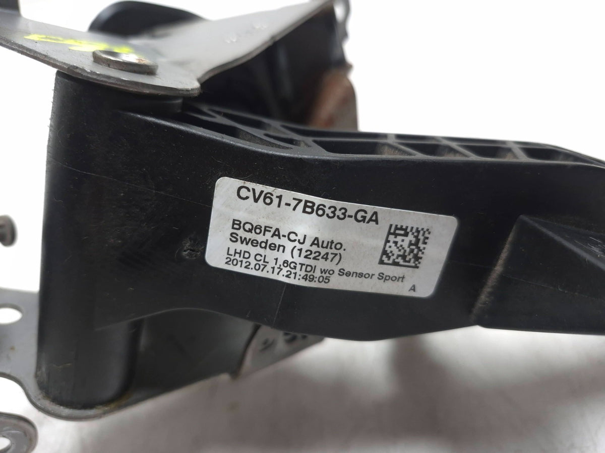 2013 Ford Focus St 2.0l Clutch Pedal W/master Cylinder Cv61-7b633-ga OEM