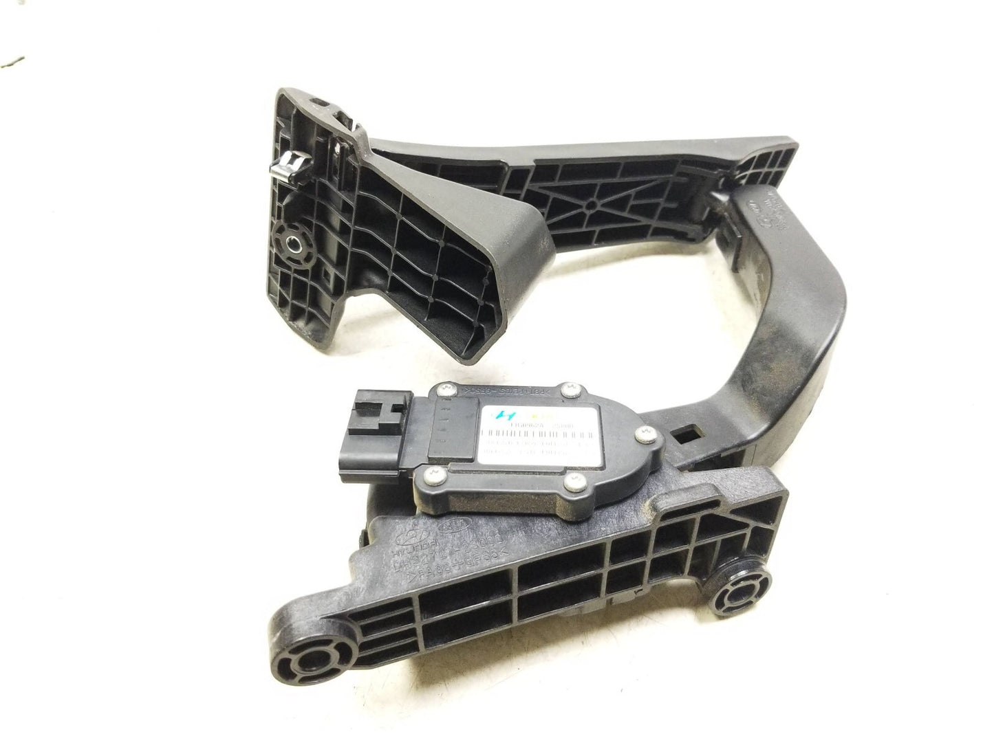 2011 - 2016 Kia Sportage Gas Pedal Accelerator OEM