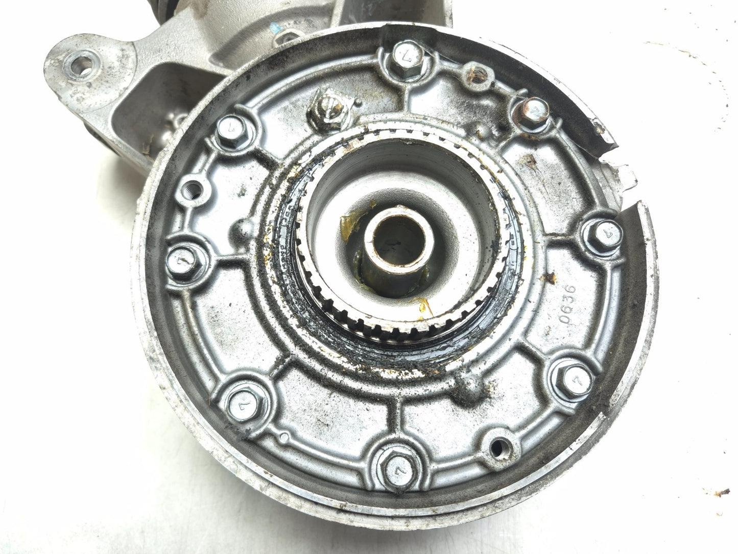 2009 Kawasaki Concours 14 Zg1400 Rear Drive Shaft Differential Gear Case OEM