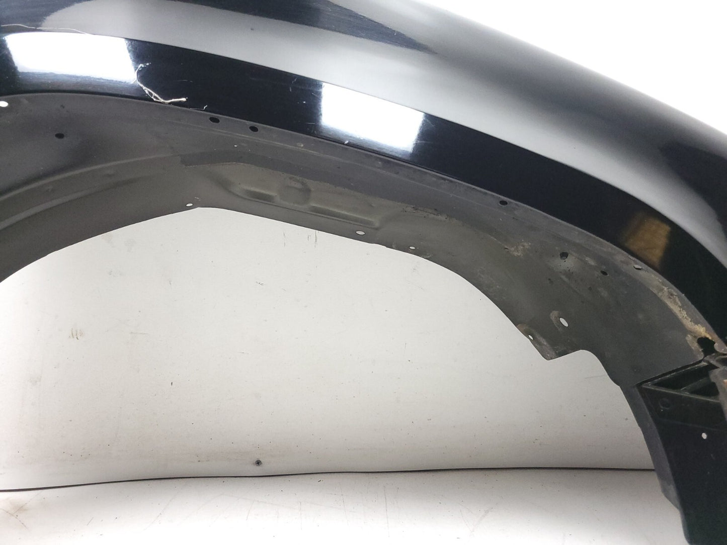 2010 - 2014 Chevrolet Suburban Front Fender Passenger Side Right OEM