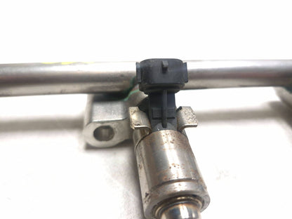 2015 Nissan Juke Fuel Rail W/ Injectors OEM