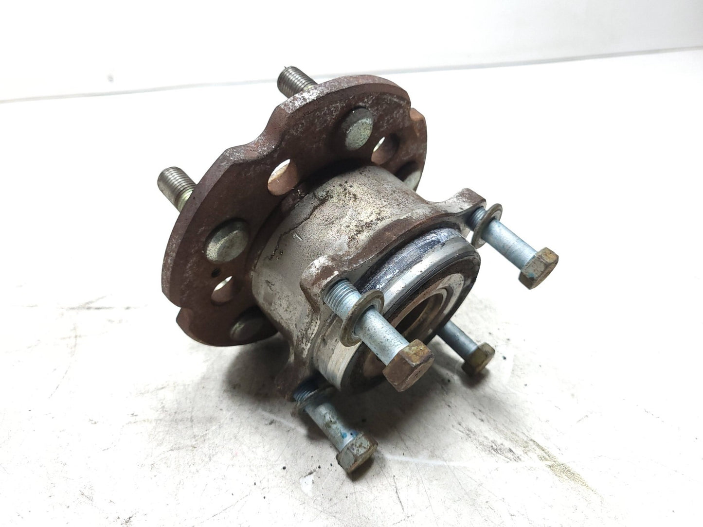 2007 - 2013 Acura Mdx  Rear Wheel Bearing Hub  OEM