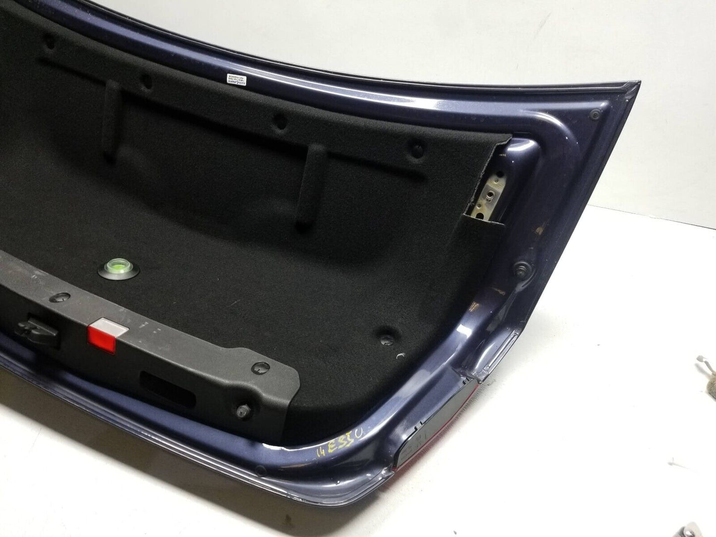11 12 13 14 15 16 Mercedes E Class E350 E550 Trunk Lid Assy **color:585u**  ✅