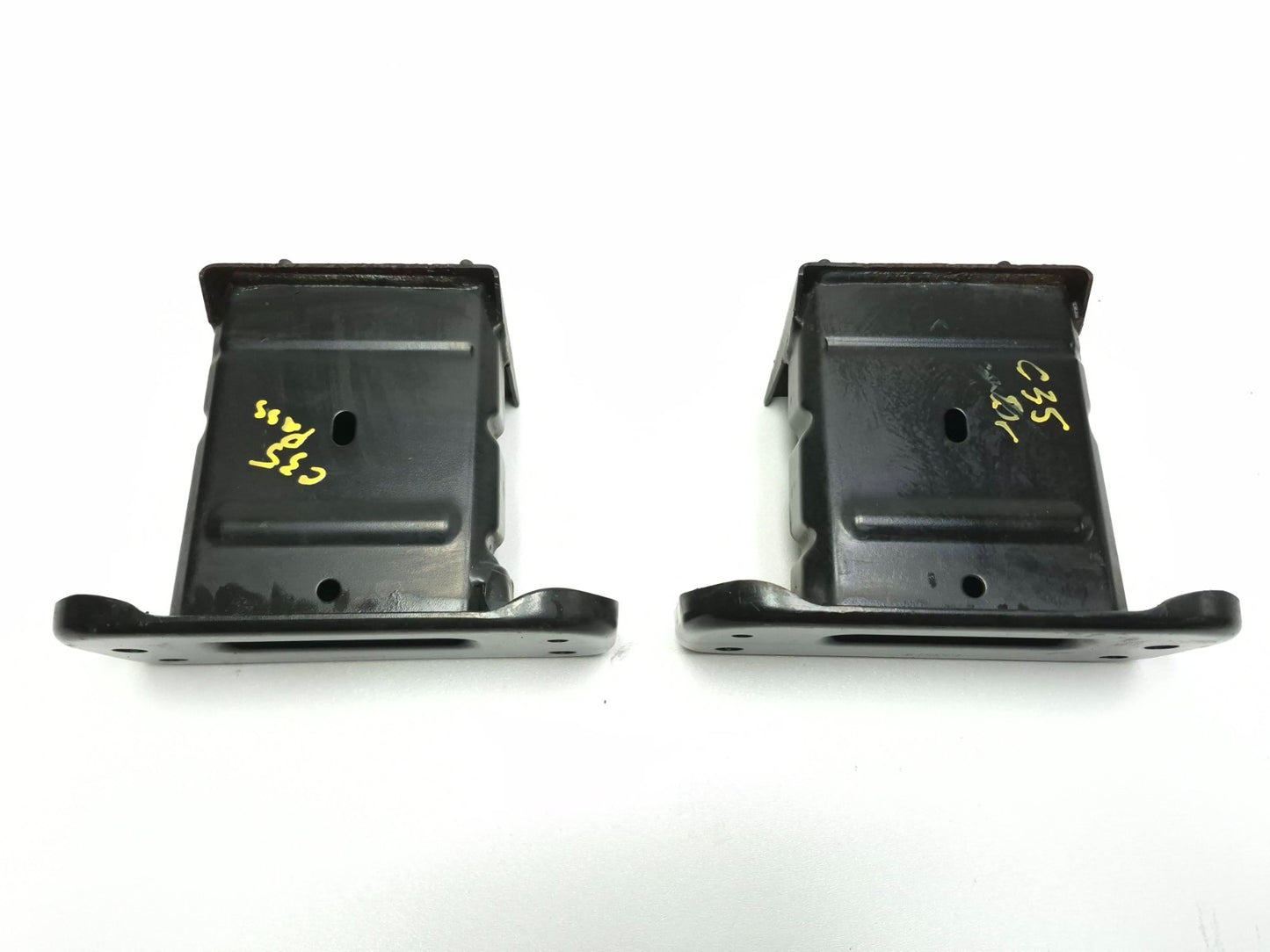 2020 Infiniti Q50 Front Reinforcement Bar Bracket Left & Right Pair OEM