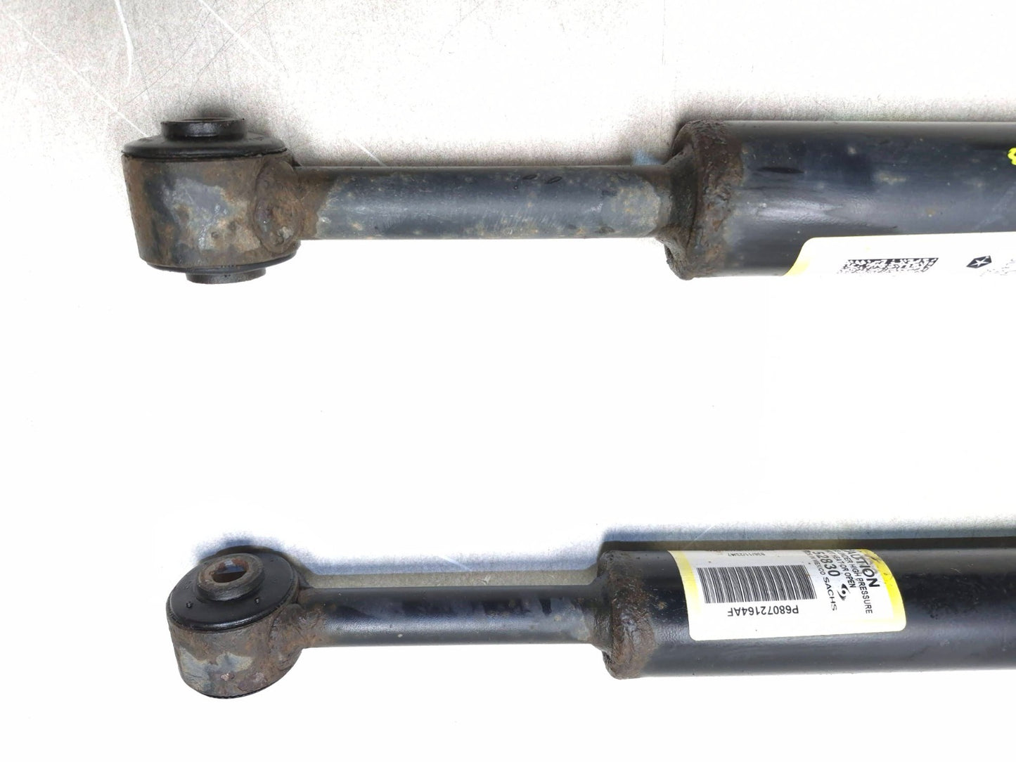 2018 Chrysler 300 AWD Rear Shock Strut Absorber Left & Right OEM