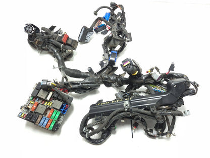 2015 Dodge Dart Engine Bay Wire Harness & Fuse Box 2.4l OEM