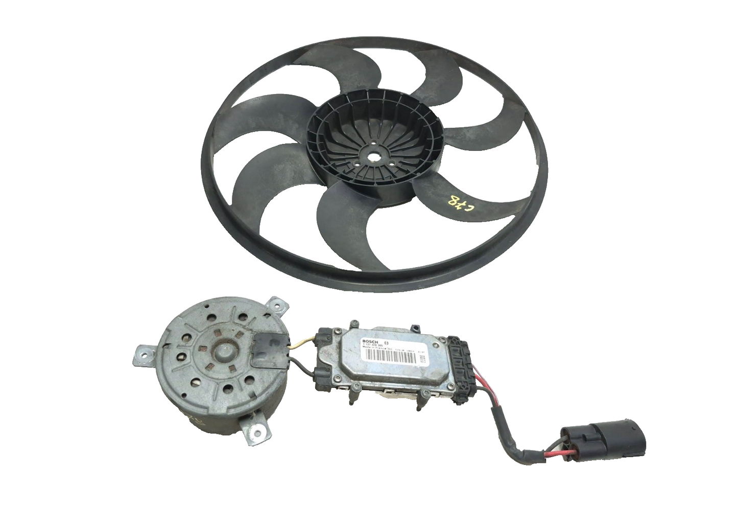 2012 Volvo C30 Radiator Cooling Fan Motor And Control Module OEM