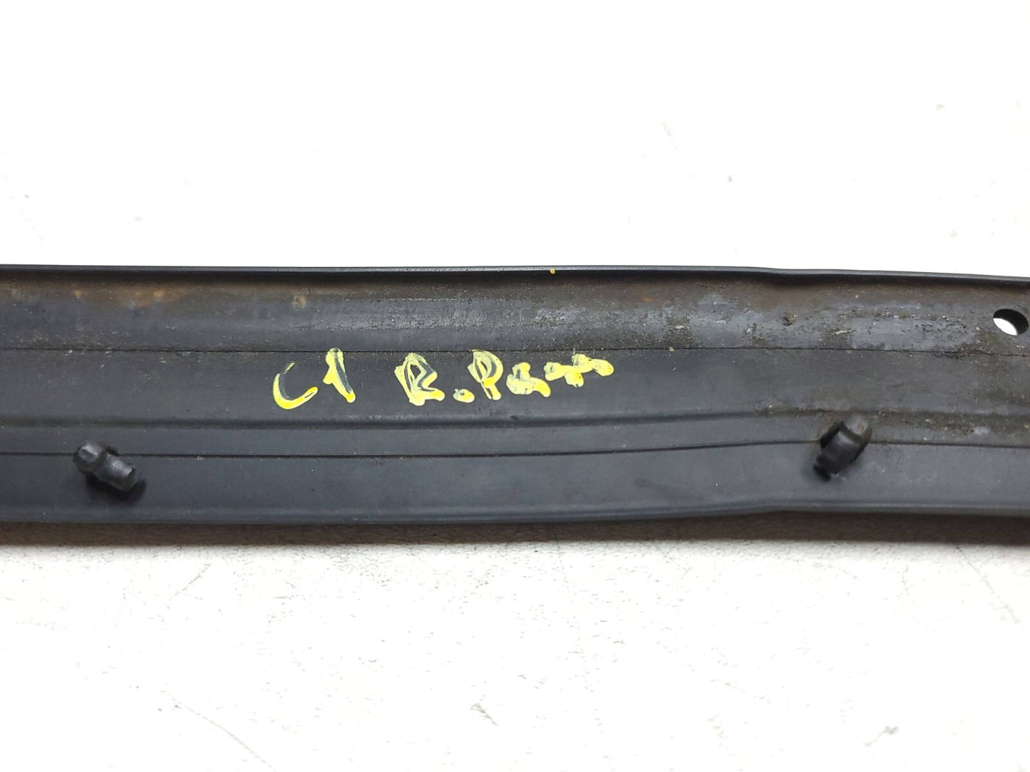 2007 - 2009 Acura Mdx Door Seal Gasket Lower Rear Passenger Side Right OEM