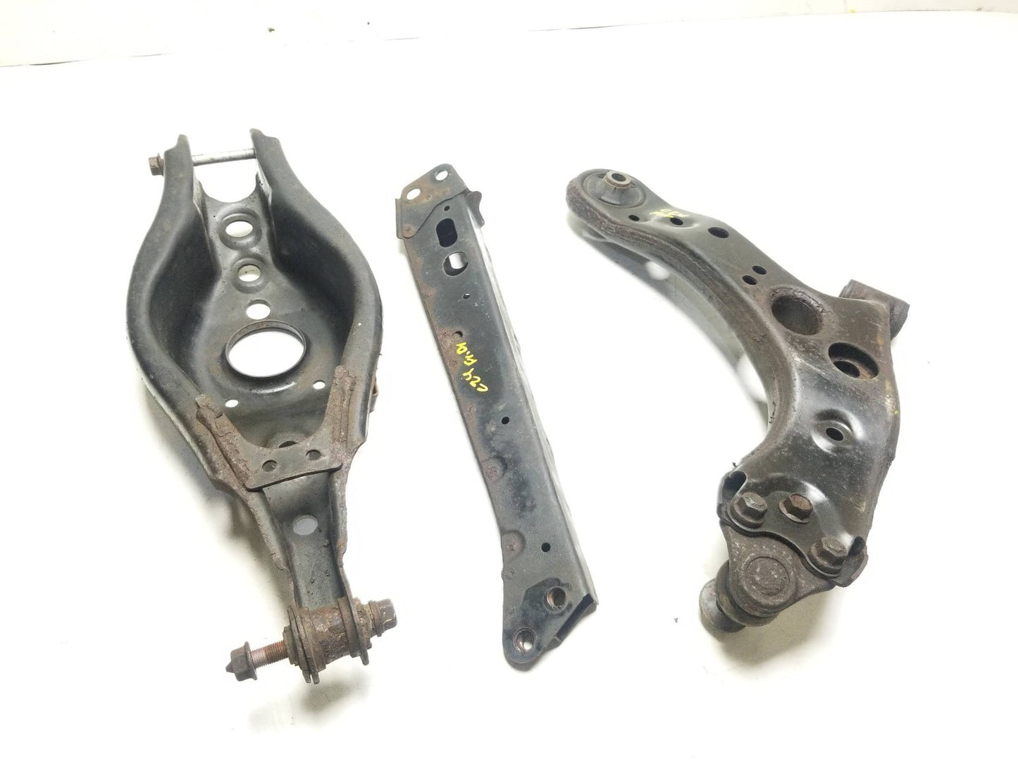 11-17 Lexus CT200h Rear Control Arm Driver Side 3pcs Oem✅