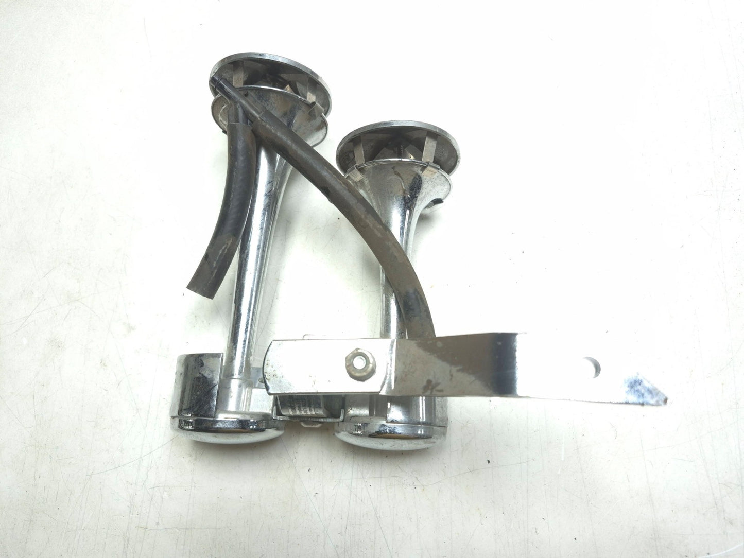 2001 Kawasaki Vulcan 1500 Vn1500 Classic Air Horn & Compressor Pair OEM