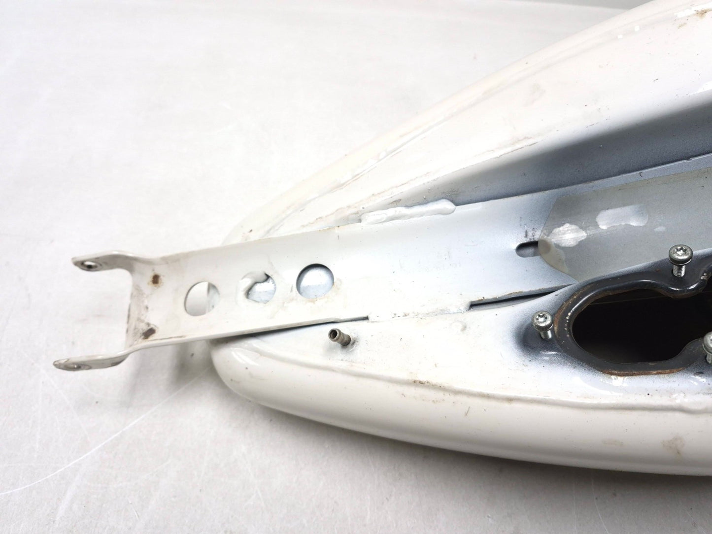 2009 Harley-davidson Sportster Xl883l Fuel Tank * Has Damage *oem