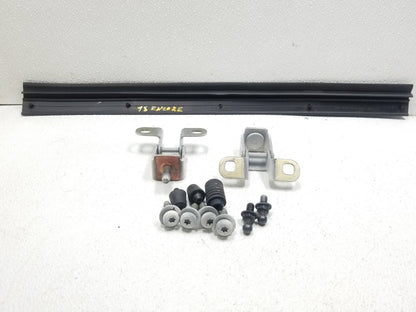 2018 Buick Encore Rear Liftgate Hinge 2pcs W/ Seal & Bolt 4pcs OEM