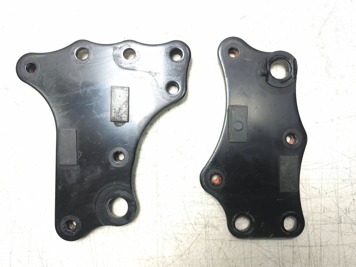 2009 Yamaha Fz6r Front Foot Peg Support Mount Bracket Left & Right OEM