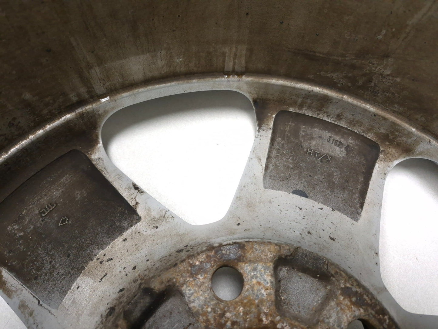 2012 Jeep Grand Cherokee Wheel Rim 18"x8 OEM