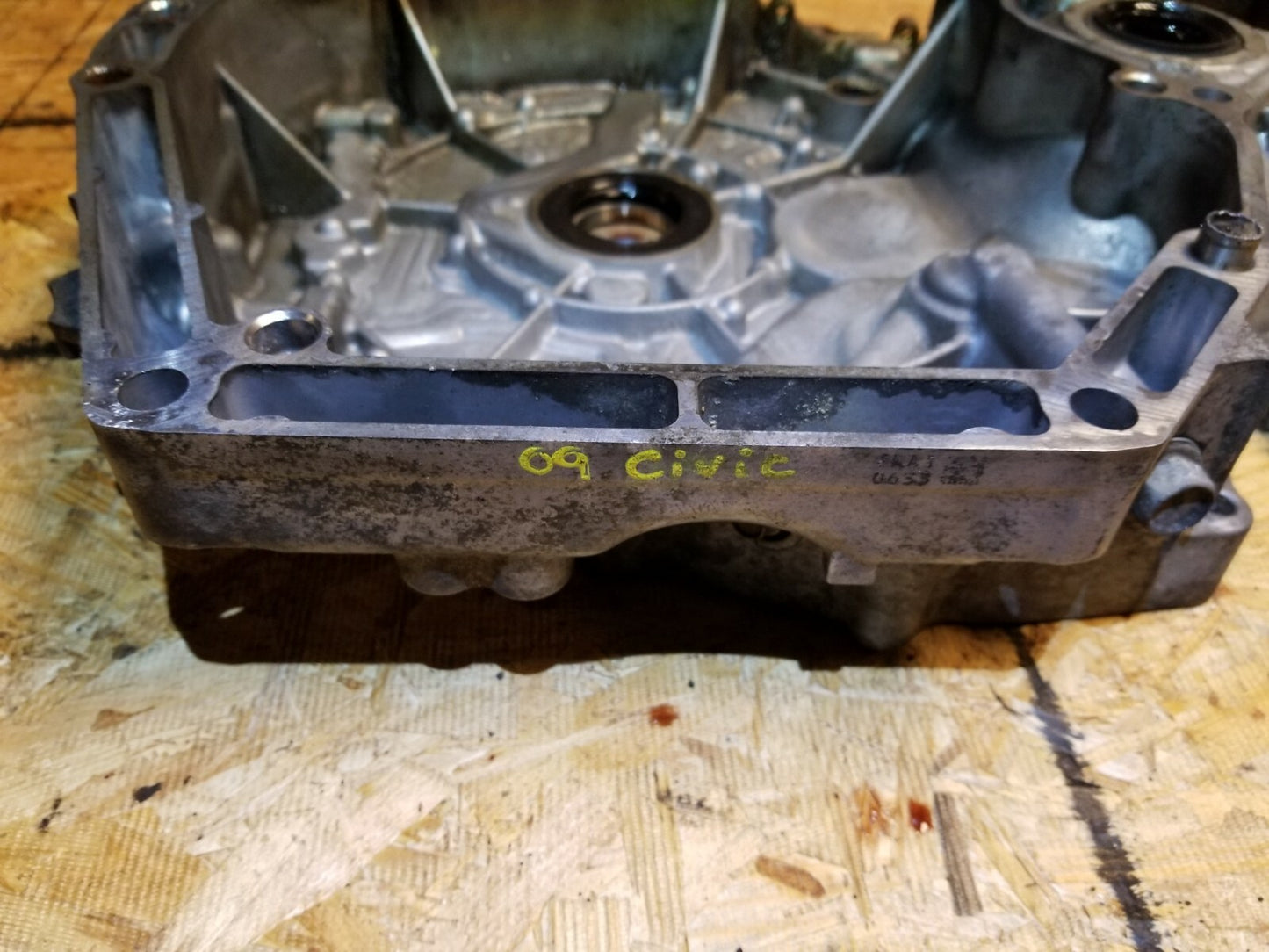 2009 Honda Civic 1.8l Automatic Transmission Case OEM