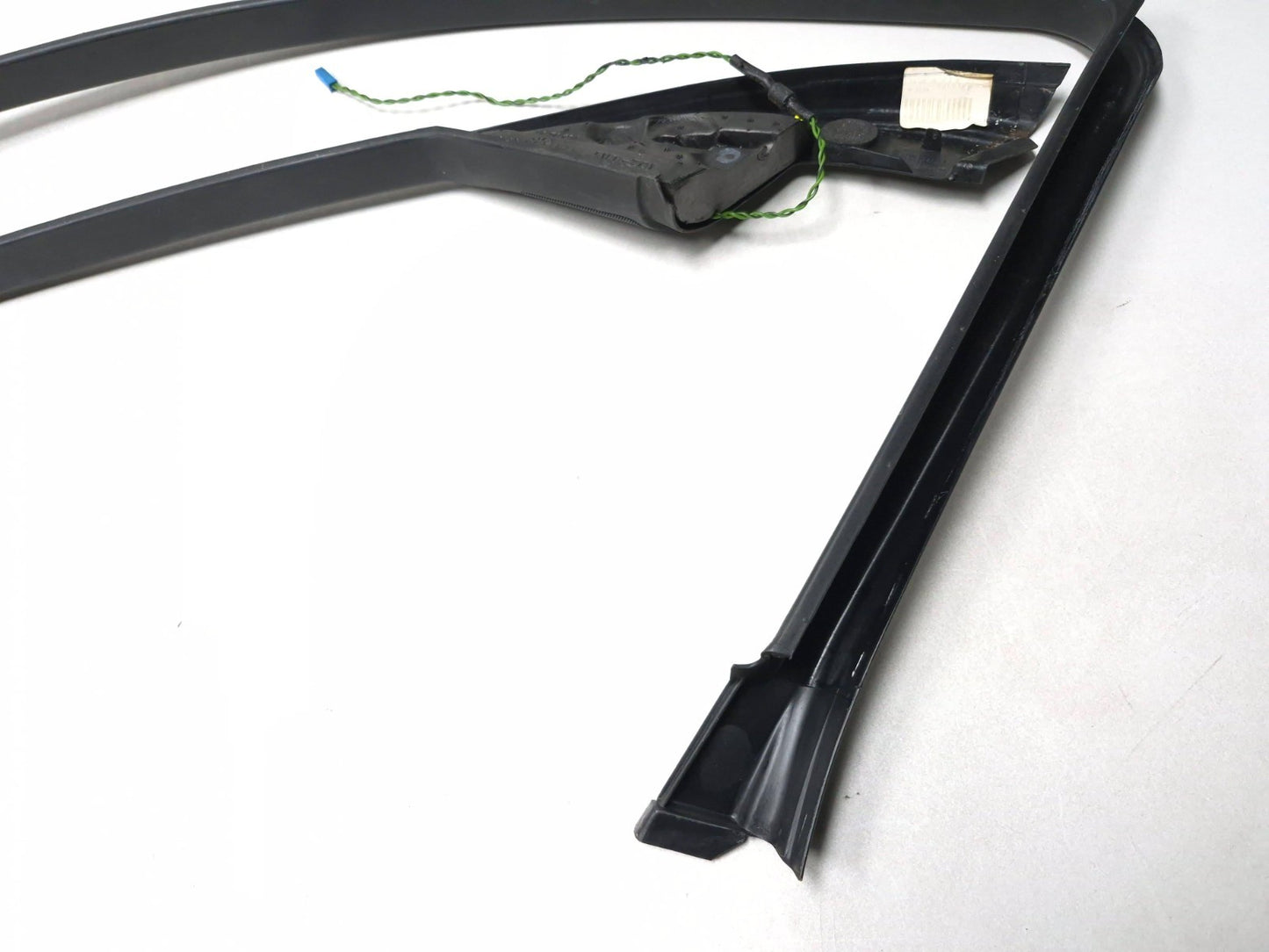 2007 BMW 530i E60 Front Door Window Frame Surround Tweeter Trim Left & Right OEM