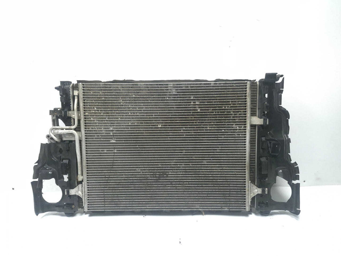 2013 Volvo S60 T5 2.5l Engine Cooling Radiator OEM 31368082