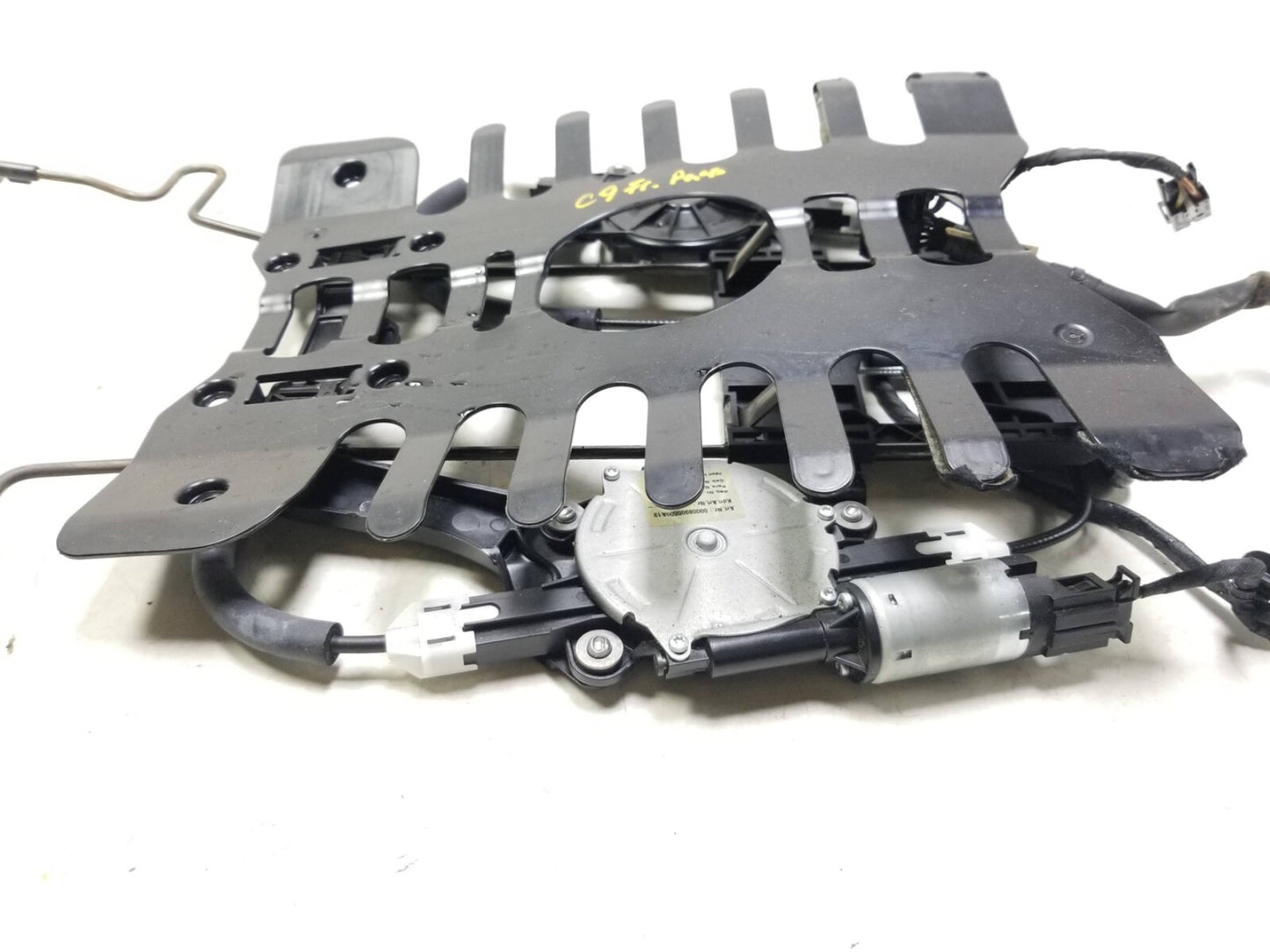 2010 Audi Q5 Front Seat Lumbar Support Passenger Side Right OEM