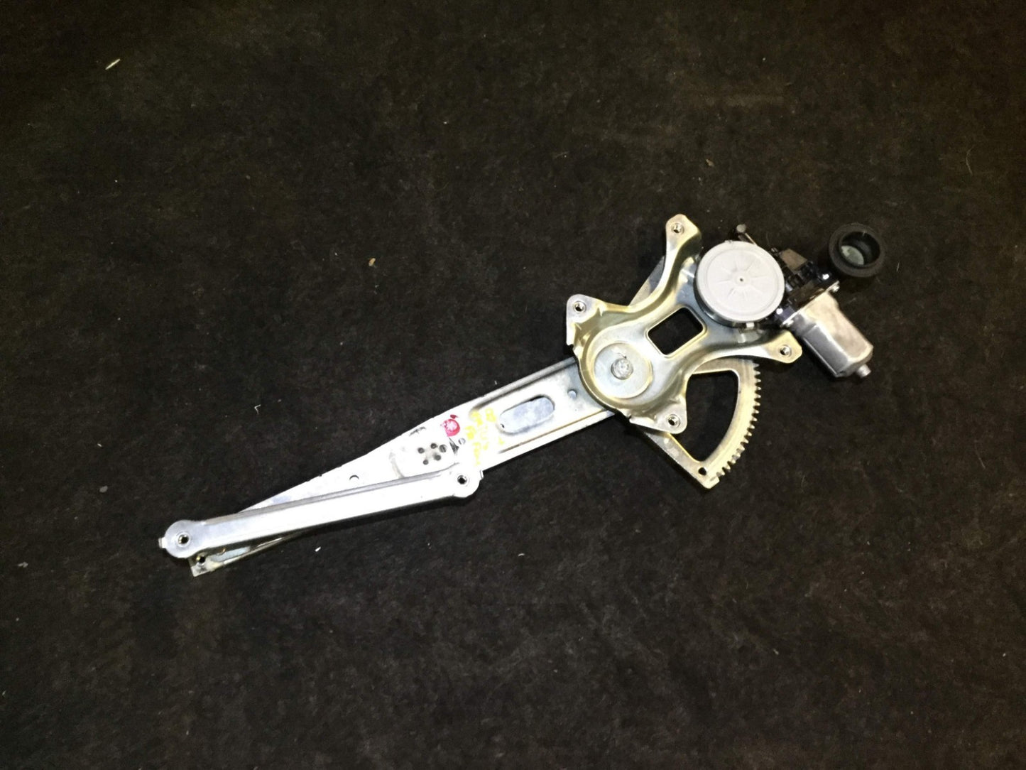 05 06 07 08 09 Toyota Prius Front Right Passenger  Window Regulator & Motor  OEM
