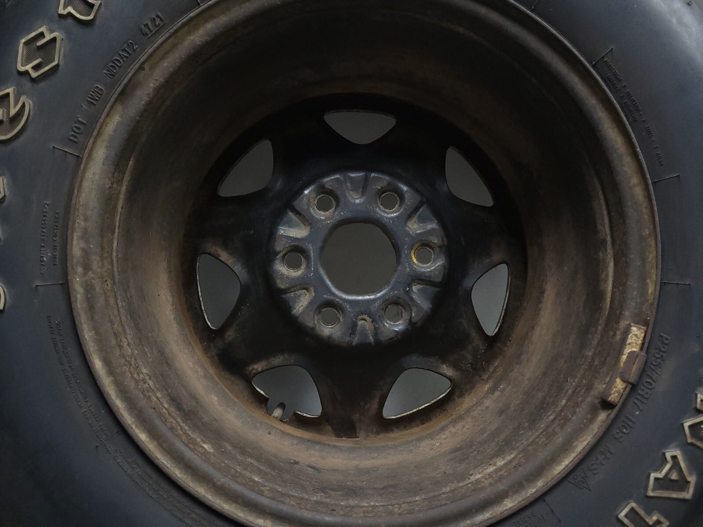 2017 Chevrolet Silverado 1500 Wheel Rim & Tire 255/70r17 *local Pickup* OEM 2pc