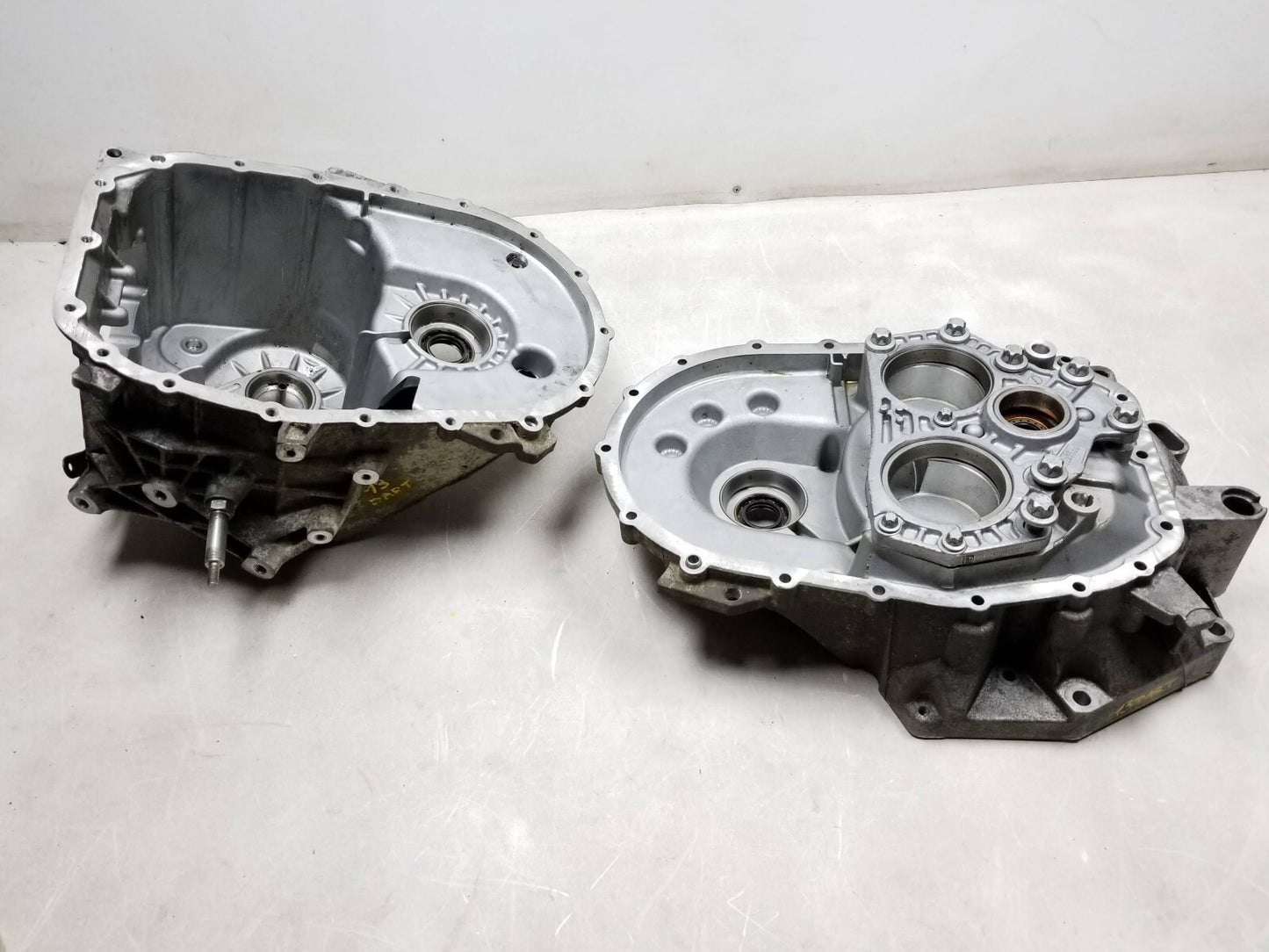 2013 - 2016 Dodge Dart Transmission Bell Housing Case Manual 1.4l OEM 52k Miles