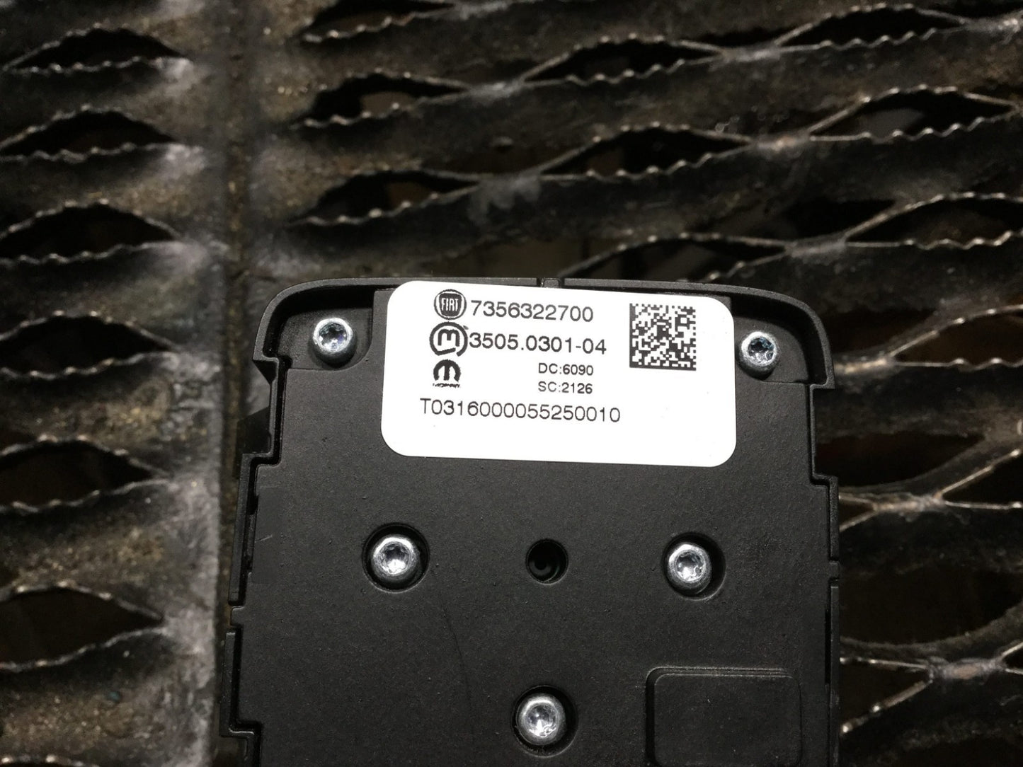 15 16 17 Jeep Renegade 4wd Lock Switch Button OEM