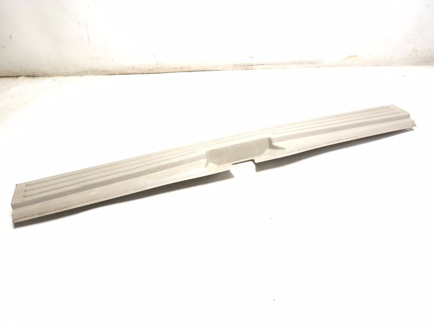 2008 Lincoln Navigator Trunk Floor Scuff Sill Plate Trim OEM