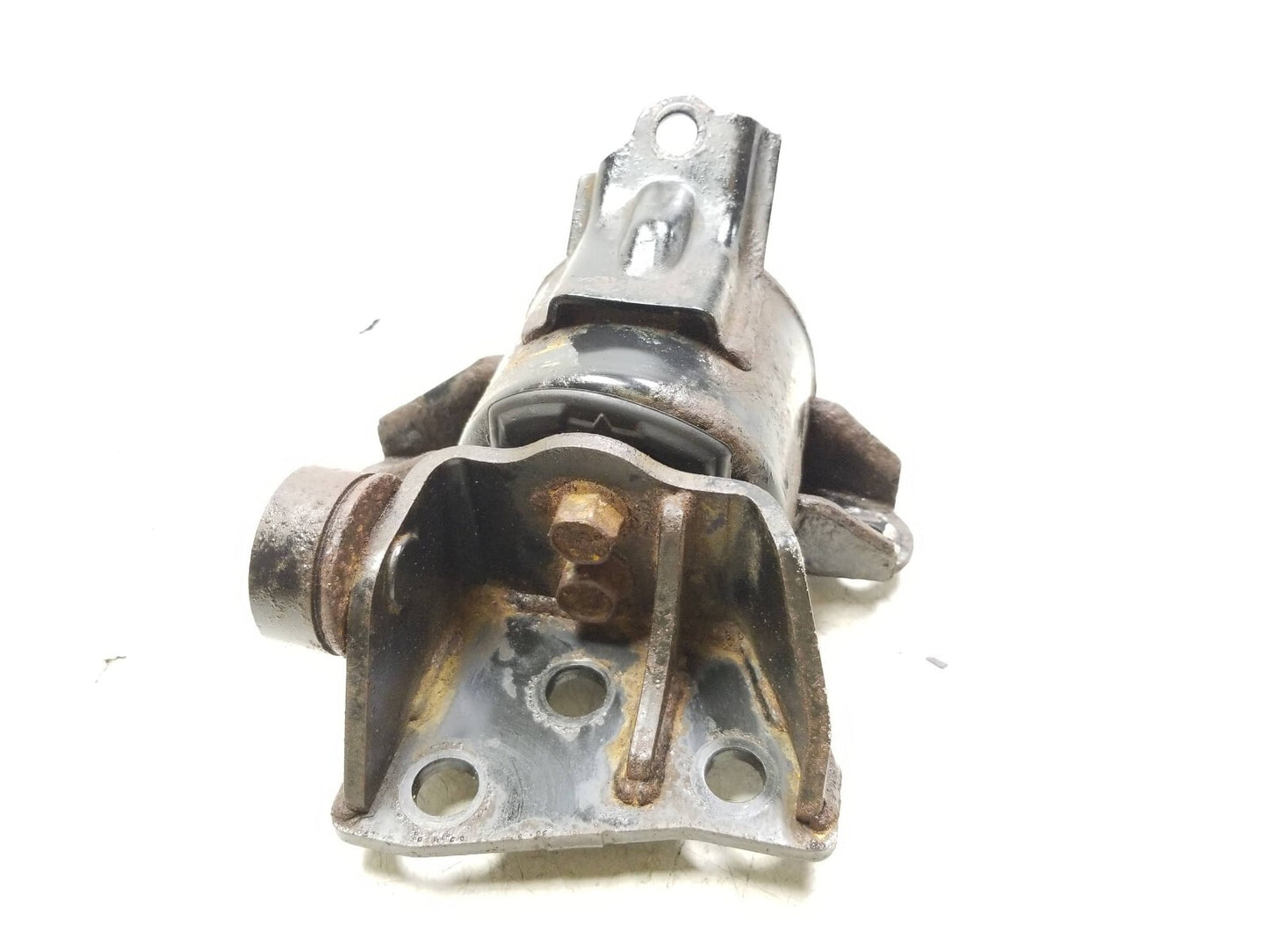 2011 - 2013 Kia Sportage AWD Engine Mount Bracket Driver Side Left 2.4l OEM