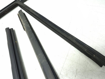 2013 Ford Focus Hatchback Front Door Weatherstrip Seal Passenger Side Right OEM