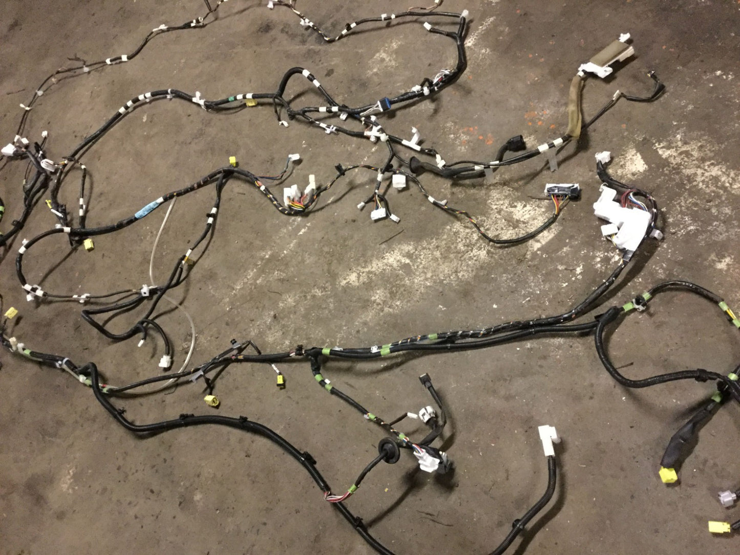2009 Toyota Prius Interior Floor Wire Wiring Harness 82161-47330 OEM