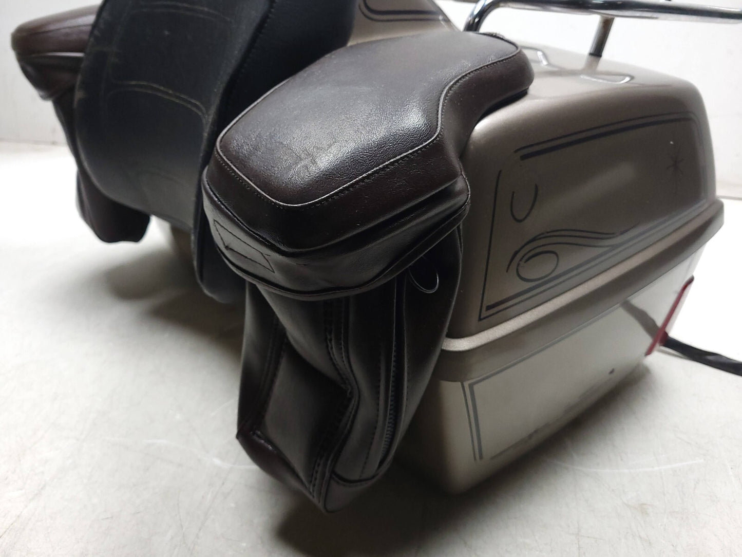 1984 - 1987 Honda Gl1200 Goldwing Rear Seat Back W/ Luggage Case OEM