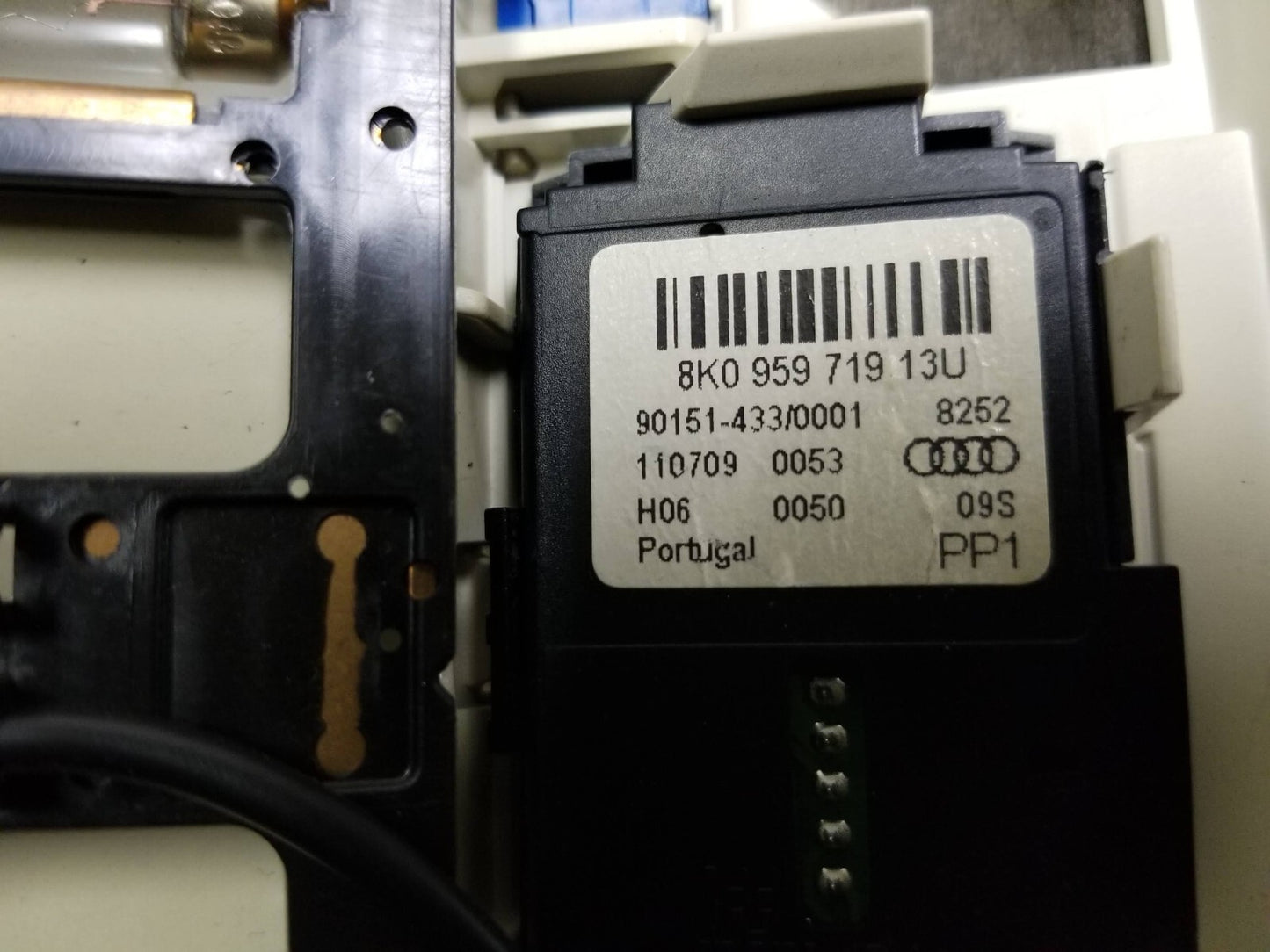 2009 - 2012 Audi Q5 Front Overhead Dome Light Lamp Sunroof Switch OEM ✅