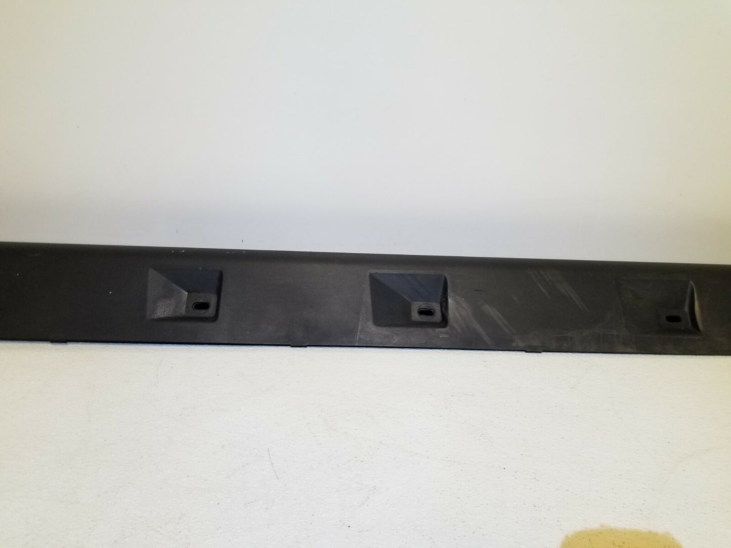 2009 Range Rover Sport Rocker Panel Skirt Molding Right Passenger Side OEM